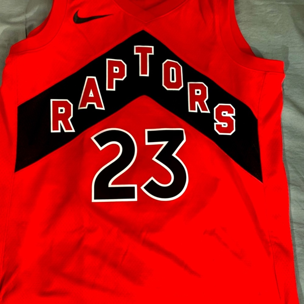 large brand new Nike raptors Jersey